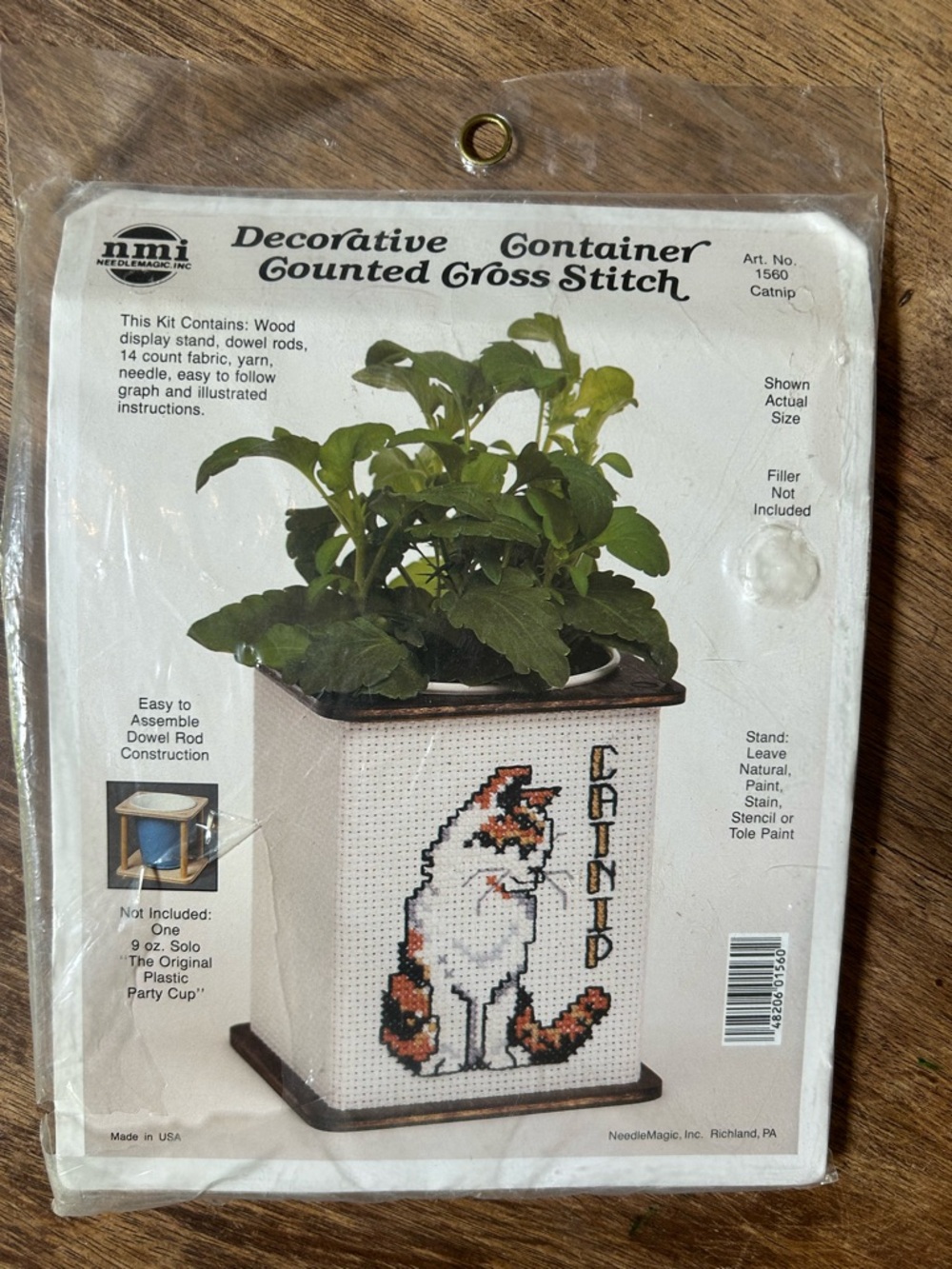 Vintage Needle Magic Counted Cross Stitch Kit Decorative Container Cat Nip